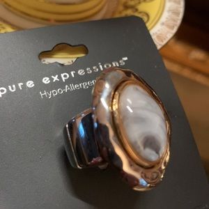 Two Tone Large Stone Stretch Ring